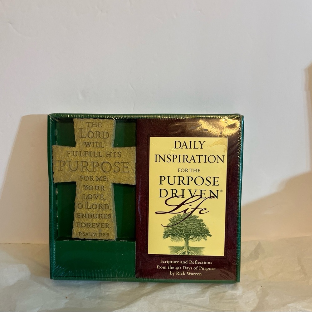 PURPOSE DRIVEN LIFE DAILY INSPIRATION BOOK & RESIN CROSS BOXED GIFT SET‎ NIB